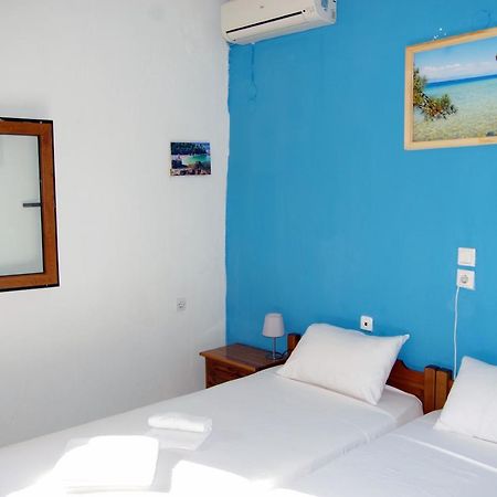 Hotel Athina à Koinira Extérieur photo