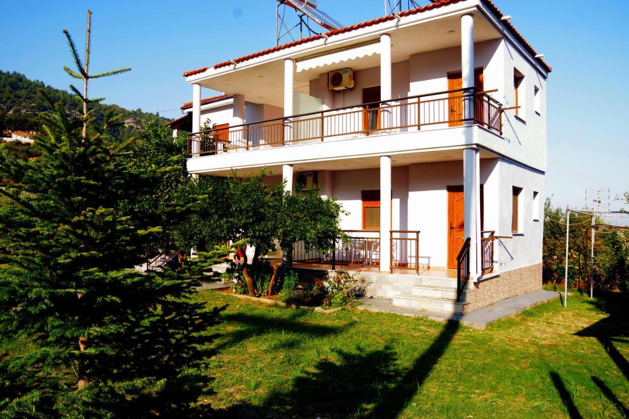 Hotel Athina à Koinira Extérieur photo